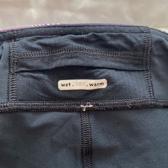 LULULEMON SZ 12 PURPLE AND BLACK LEGGINGS - Picture 5 of 7
